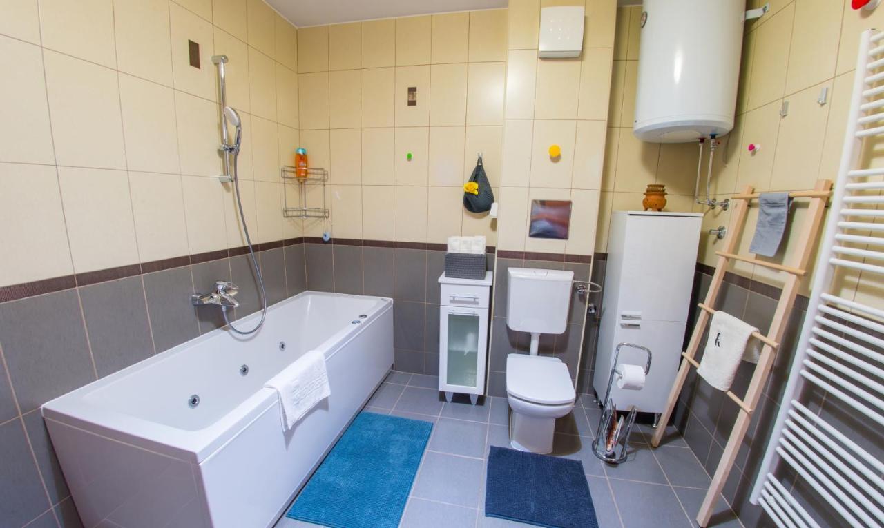 Apartment R Luxor With Parking Garage Mostar Bagian luar foto