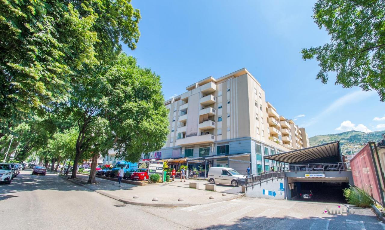 Apartment R Luxor With Parking Garage Mostar Bagian luar foto