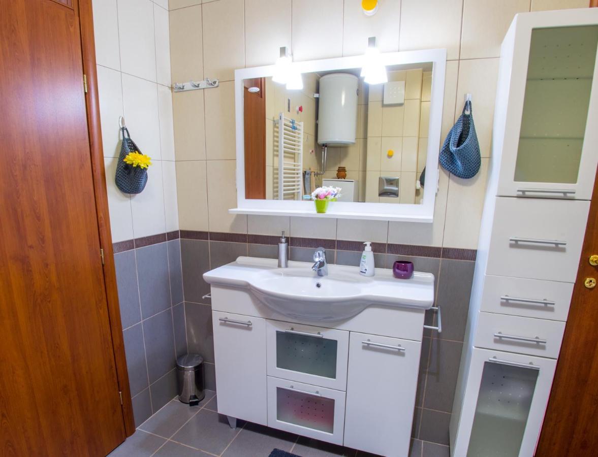 Apartment R Luxor With Parking Garage Mostar Bagian luar foto